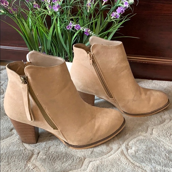 Shoe Dazzle Shoes - Super Cute Botties In great condition